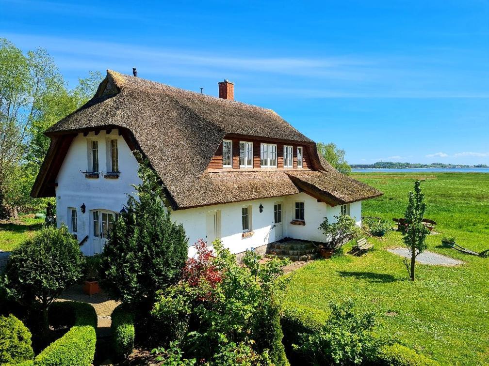 Alte Und Neue Buednerei Apartamento Groß Zicker Exterior foto